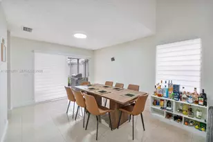 9602 NW 8th Cir, Plantation, FL 33324 - Photo 16