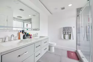9602 NW 8th Cir, Plantation, FL 33324 - Photo 20