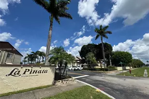 5773 La Pinata Blvd, Greenacres, FL 33463 - Photo 2