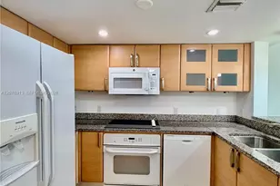 2101 Brickell Ave, Miami, FL 33129 - Photo 16