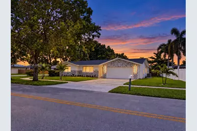 8300 SW 26th Pl, Davie, FL 33328 - Photo 2