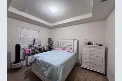 9335 W 33rd Ave, Hialeah, FL 33018 - Photo 6