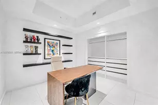 851 NE 1st Ave, Miami, FL 33132 - Photo 22