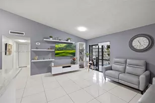 827 NE 199th St, Miami, FL 33179 - Photo 2