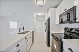 490 NE 141st, North Miami, FL 33161 - Photo 10