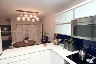 5600 Collins Ave, Miami Beach, FL 33140 - Photo 6