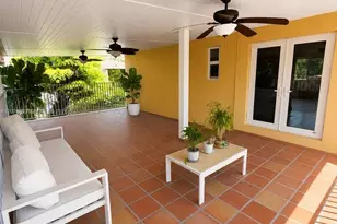 985 SW 10th St, Miami, FL 33130 - Photo 14