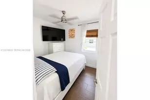 985 SW 10th St, Miami, FL 33130 - Photo 10
