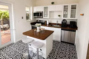 985 SW 10th St, Miami, FL 33130 - Photo 4
