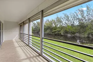 110 Lake Meryl Dr, West Palm Beach, FL 33411 - Photo 30