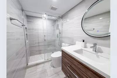 1800 Collins Ave #3H, Miami Beach, FL 33139 - Photo 12