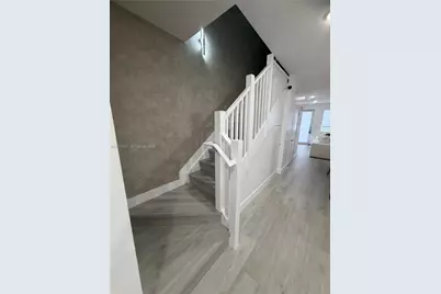 10300 NW 66th St, Doral, FL 33178 - Photo 24