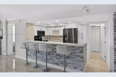 2655 Collins Ave #00, Miami Beach, FL 33140 - Photo 4