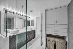 540 Brickell Key Dr, Miami, FL 33131 - Photo 38