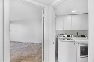 3600 Yacht Club Dr, Aventura, FL 33180 - Photo 34