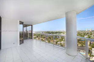 3600 Yacht Club Dr, Aventura, FL 33180 - Photo 32