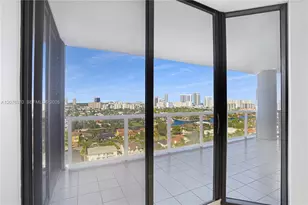 3600 Yacht Club Dr, Aventura, FL 33180 - Photo 22