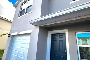 2790 Brie Hammock Bnd, Saint Cloud, FL 34773 - Photo 2
