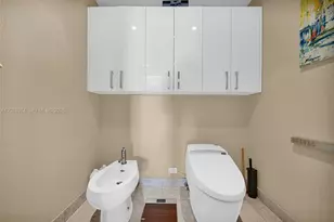 1331 Brickell Bay Dr, Miami, FL 33131 - Photo 24