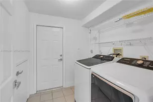 950 NW 197th Terrace, Pembroke Pines, FL 33029 - Photo 20
