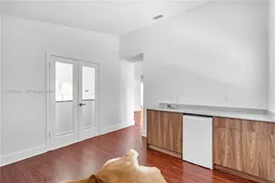 950 NW 197th Terrace, Pembroke Pines, FL 33029 - Photo 28