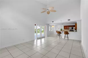 950 NW 197th Terrace, Pembroke Pines, FL 33029 - Photo 10