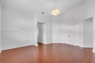 950 NW 197th Terrace, Pembroke Pines, FL 33029 - Photo 22