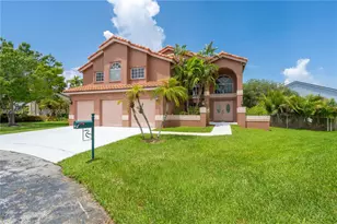 950 NW 197th Terrace, Pembroke Pines, FL 33029 - Photo 1