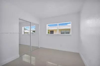 635 Kathy Ct, Margate, FL 33068 - Photo 4