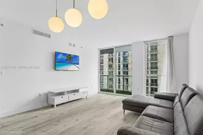 253 NE 2nd St #2104, Miami, FL 33132 - Photo 4