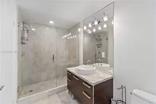253 NE 2nd St, Miami, FL 33132 - Photo 16