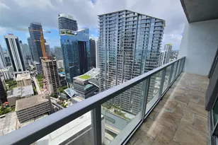 55 SE 6th St, Miami, FL 33131 - Photo 16