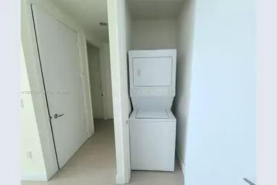 55 SE 6th St #4106, Miami, FL 33131 - Photo 18