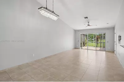 5200 W Lakes Dr, Deerfield Beach, FL 33442 - Photo 6