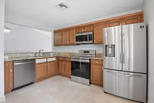 5200 W Lakes Dr, Deerfield Beach, FL 33442 - Photo 10