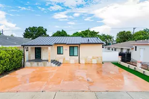 233 W 39th Pl, Hialeah, FL 33012 - Photo 4