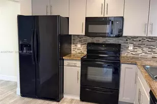 2051 NW 81st Ave, Pembroke Pines, FL 33024 - Photo 2