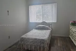 8990 SW 24th St, Miami, FL 33165 - Photo 4