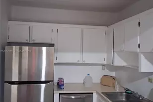 8990 SW 24th St, Miami, FL 33165 - Photo 10