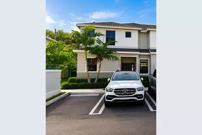 1443 NE 3rd Ave #1443, Florida City, FL 33034 - Photo 1