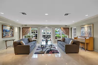 2523 SE 13th St, Pompano Beach, FL 33062 - Photo 2