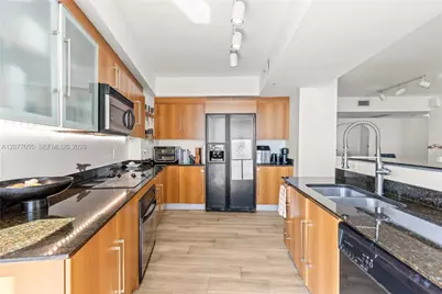 325 S Biscayne Blvd #2723, Miami, FL 33131 - Photo 20