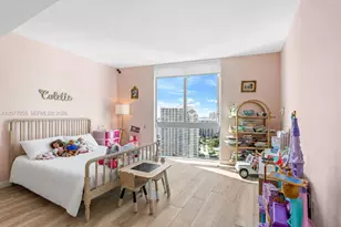 325 S Biscayne Blvd, Miami, FL 33131 - Photo 28