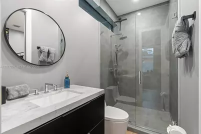 400 NW 49th St, Miami, FL 33127 - Photo 30