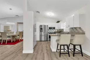 631 SW 176th Ave, Pembroke Pines, FL 33029 - Photo 14