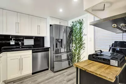 18707 NE 14th Ave #522, Miami, FL 33179 - Photo 18