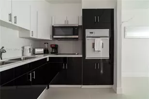 19390 Collins Ave, Sunny Isles Beach, FL 33160 - Photo 10