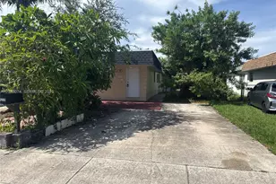 5715 Hayes St, Hollywood, FL 33021 - Photo 2
