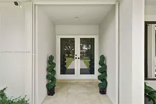 15290 SW 200th St, Miami, FL 33187 - Photo 4