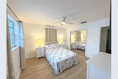 7111 Charleston St, Hollywood, FL 33024 - Photo 8